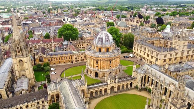 Ace Your Oxbridge and UK University Interview: The Essential Do’s and Don’ts
