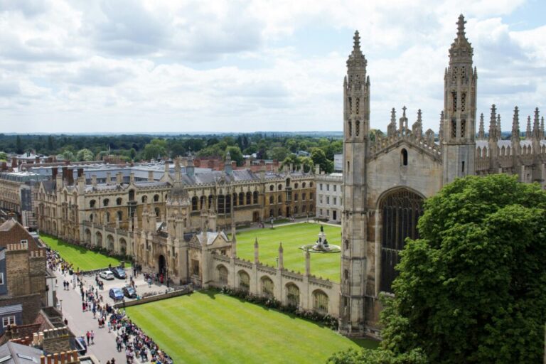 10 Expert Insights for Oxford and Cambridge Applications in 2027